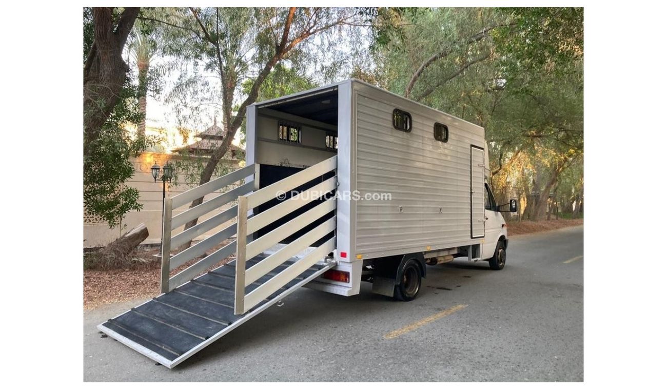 Mercedes-Benz Sprinter 2 head horse transporters