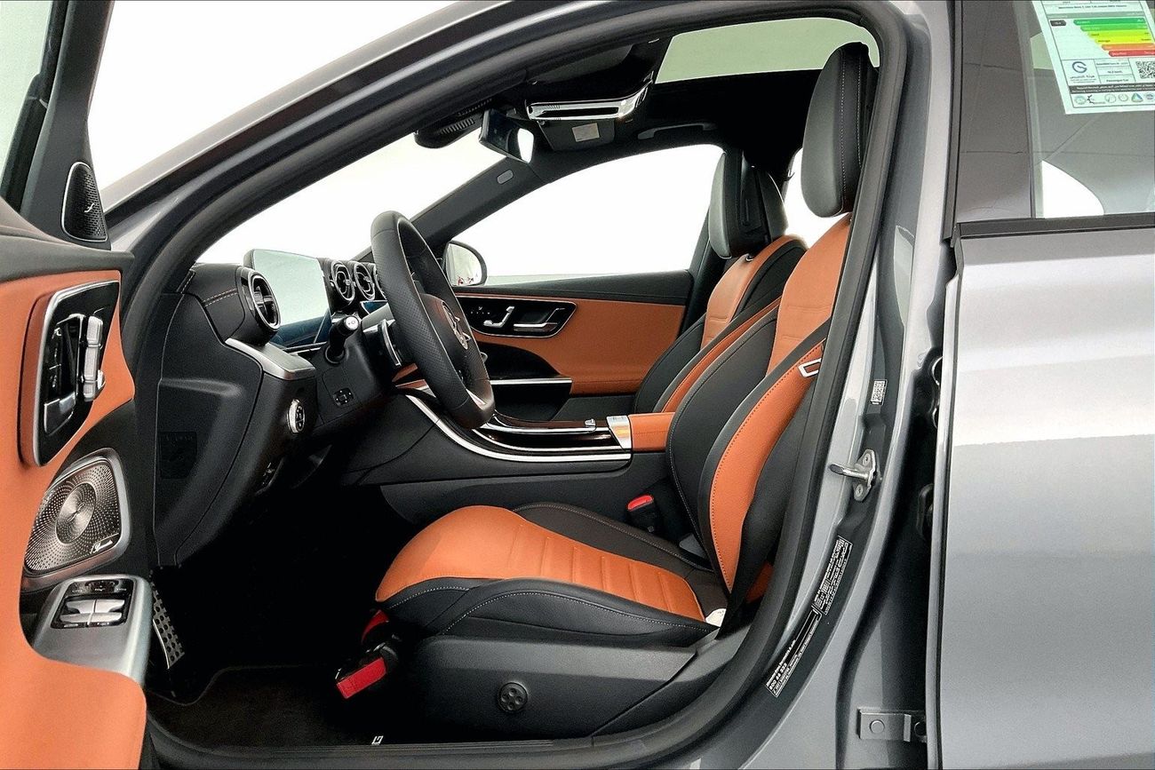 مرسيدس بنز C 200 Premium + (AMG Line) | سنة ضمان مجانية | خالية من أضرار الفيضانات