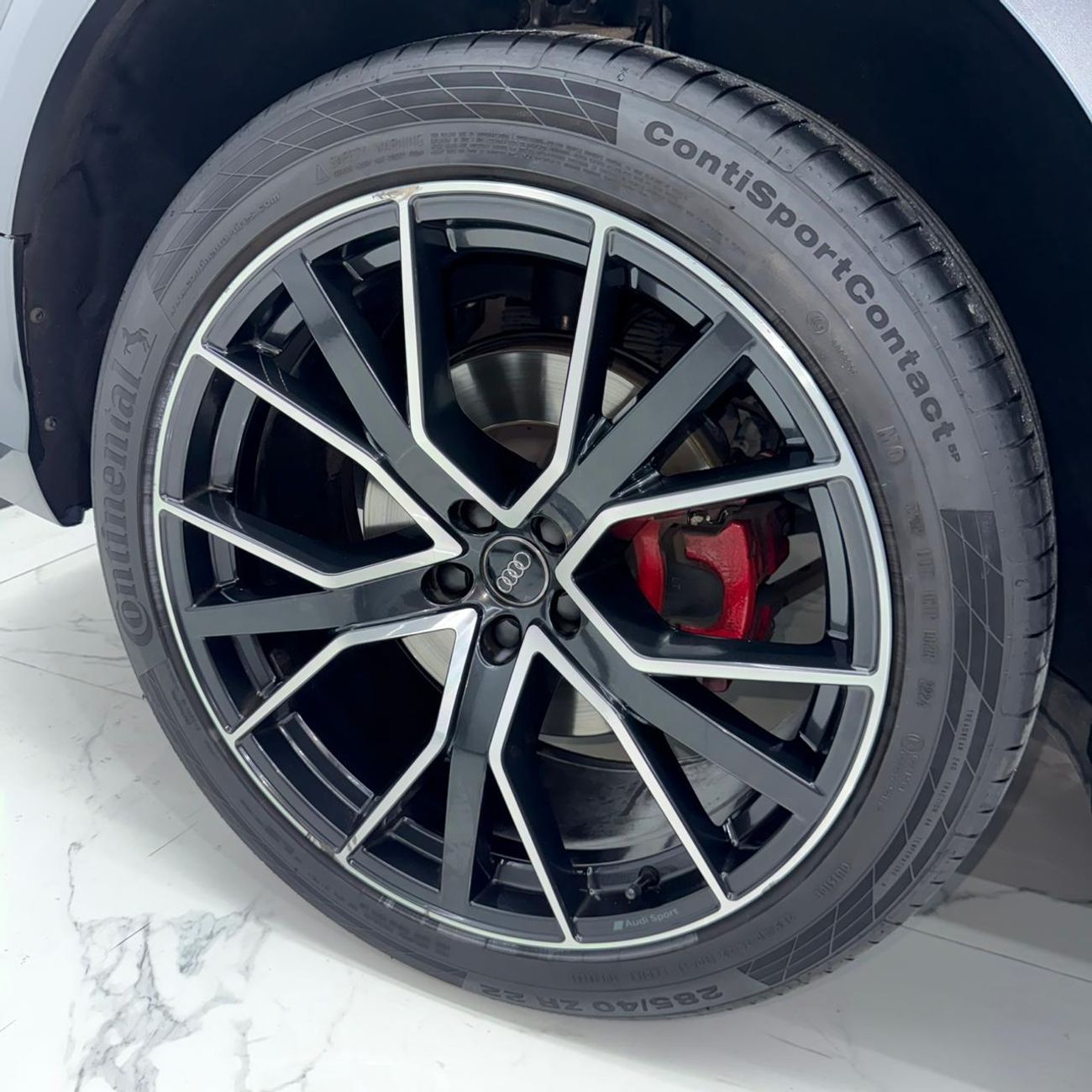 أودي Q8 55 TFSI quattro S-Line 3.0L (340 HP)