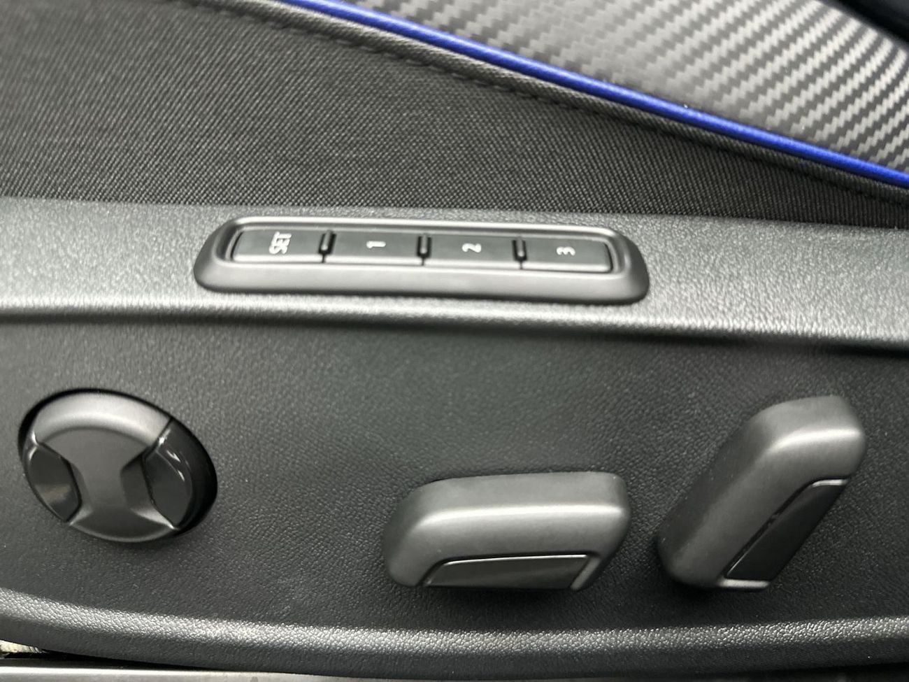 فولكس واجن جولف ار Base 2.0T