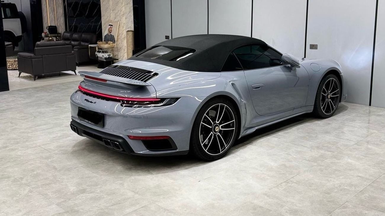 بورش 911 Turbo S 3.8L (640 HP) Convertible