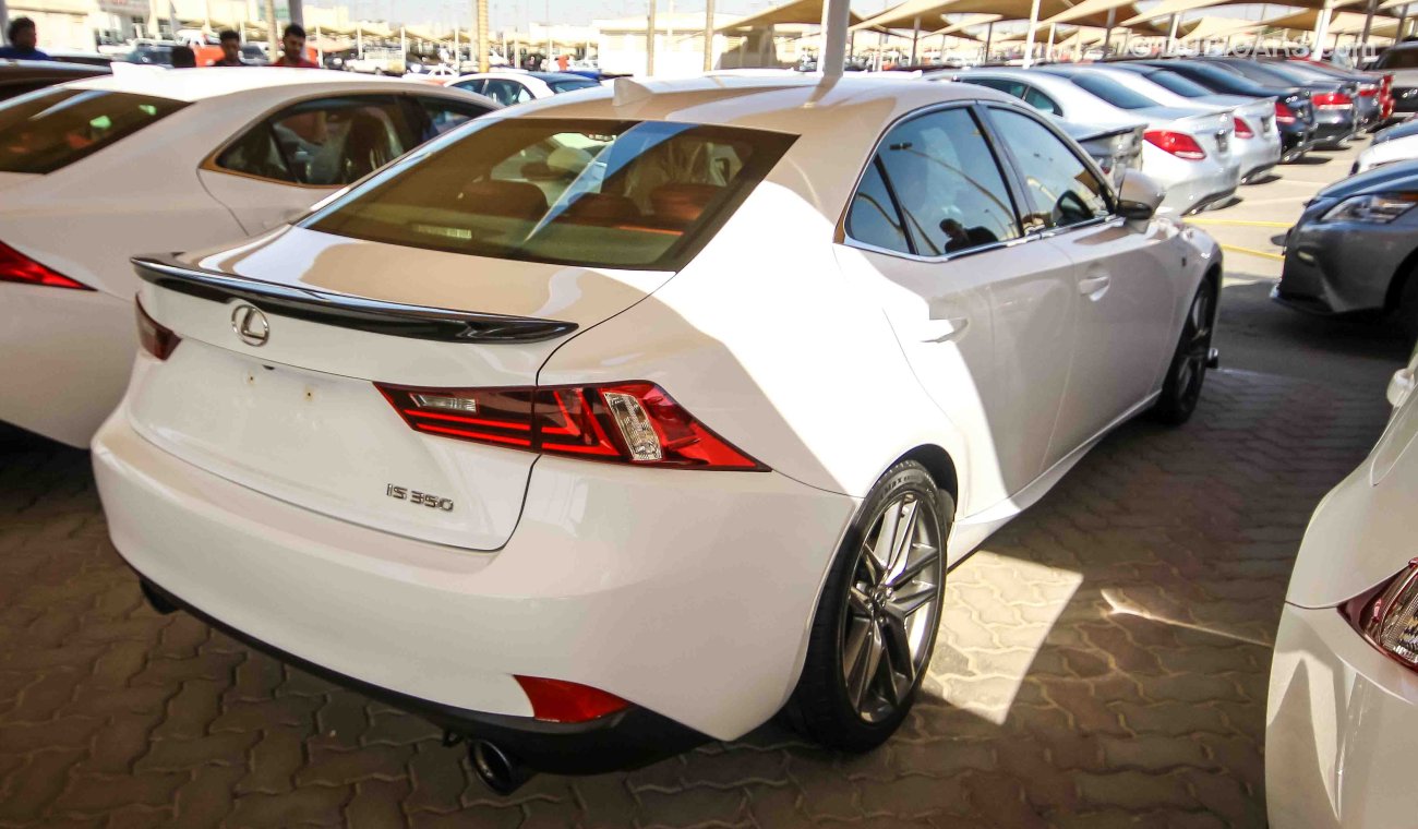 Lexus IS350