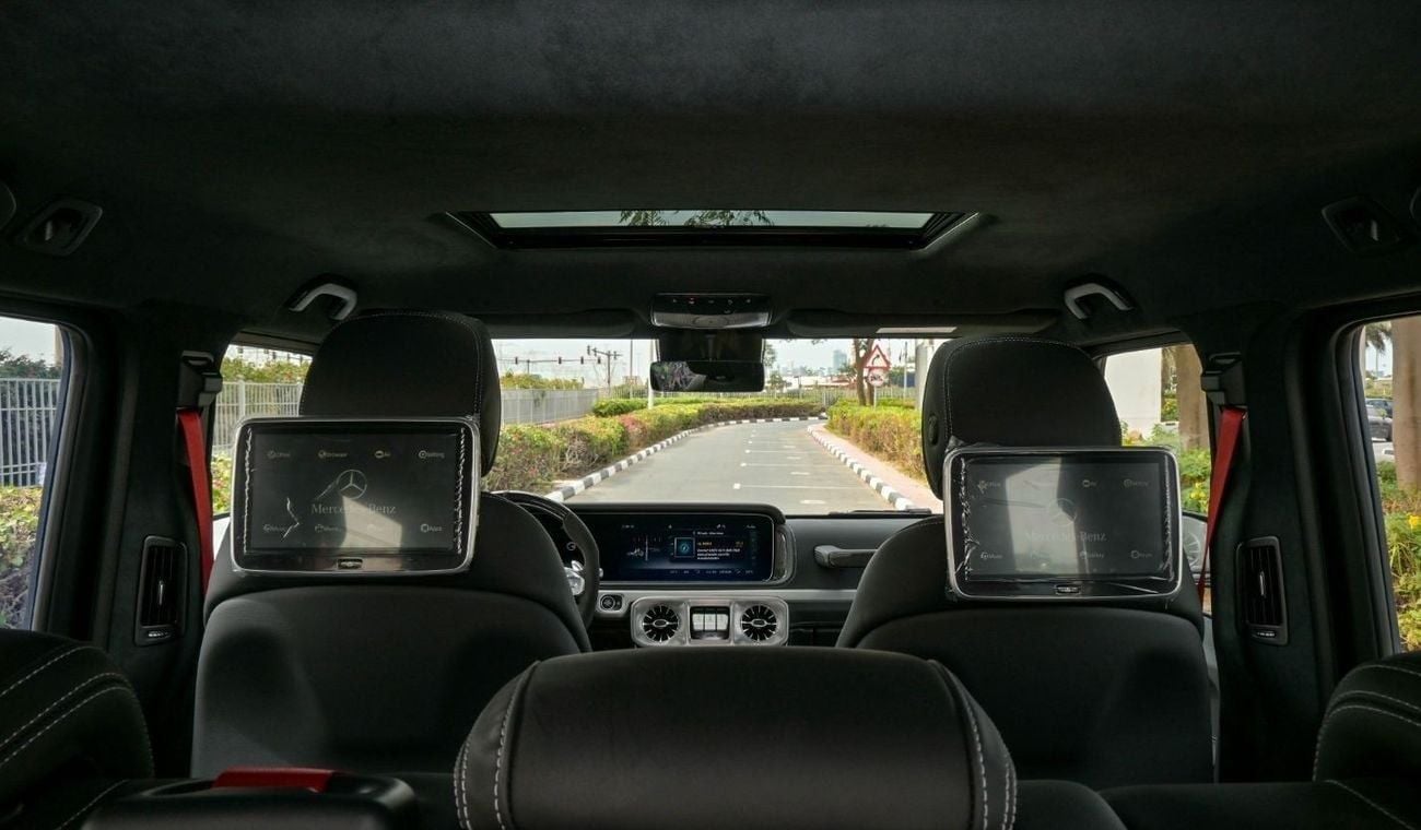 Mercedes-Benz G 63 AMG Mercedes G63 AMG - Special Color Emerald Green - Carbon Fiber - Rear Entertainment System - 2024