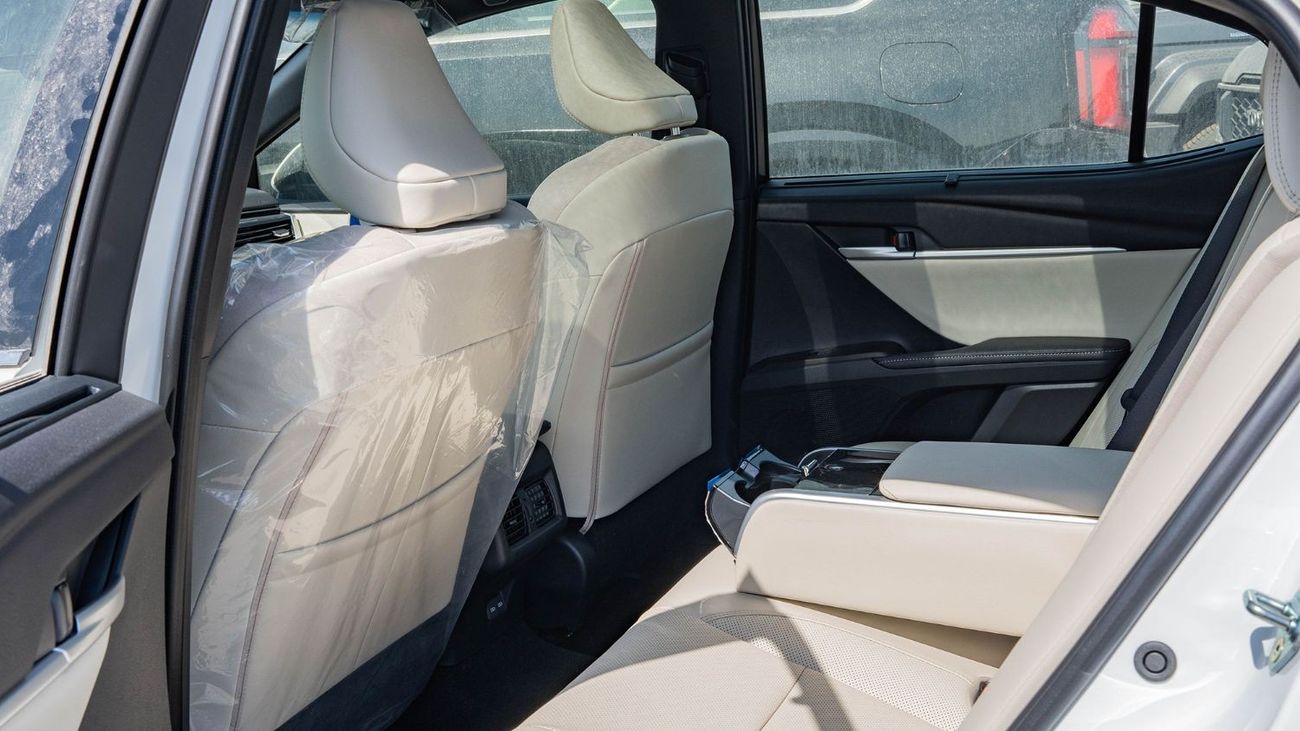 تويوتا كامري 2025 Toyota Camry Limited 2.5L AT Hybrid