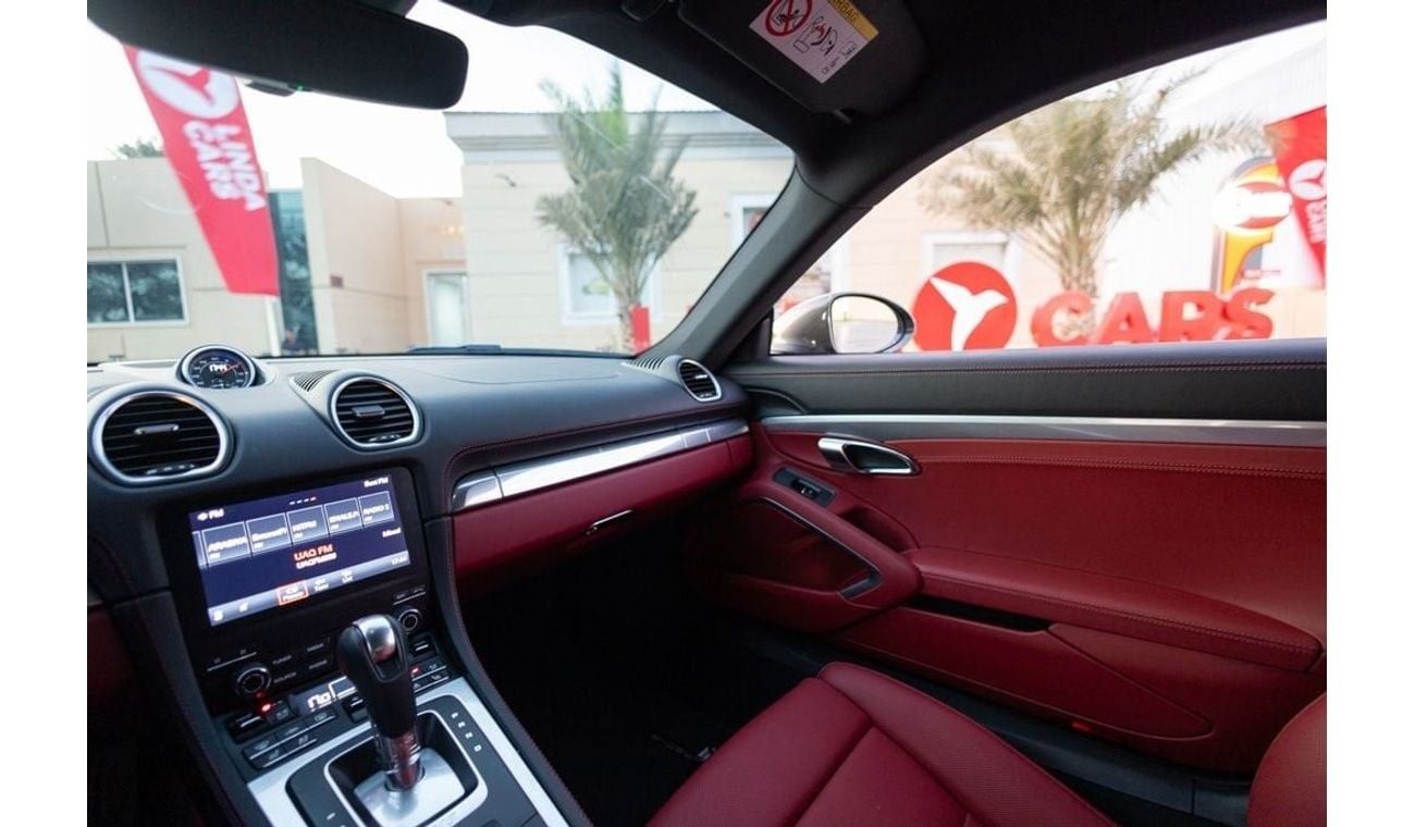 بورش كايمان 718 Porsche 718 Cayman Style Edition 2024 GCC under Agency Warranty with Flexible Down-Payment.