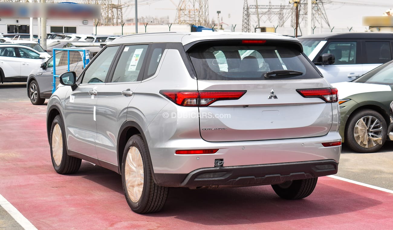 New Mitsubishi Outlander 2.5L FWD 2023 for sale in Dubai 641209