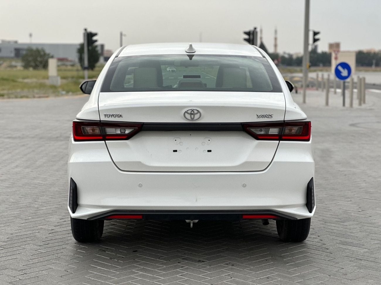 Toyota Yaris E
