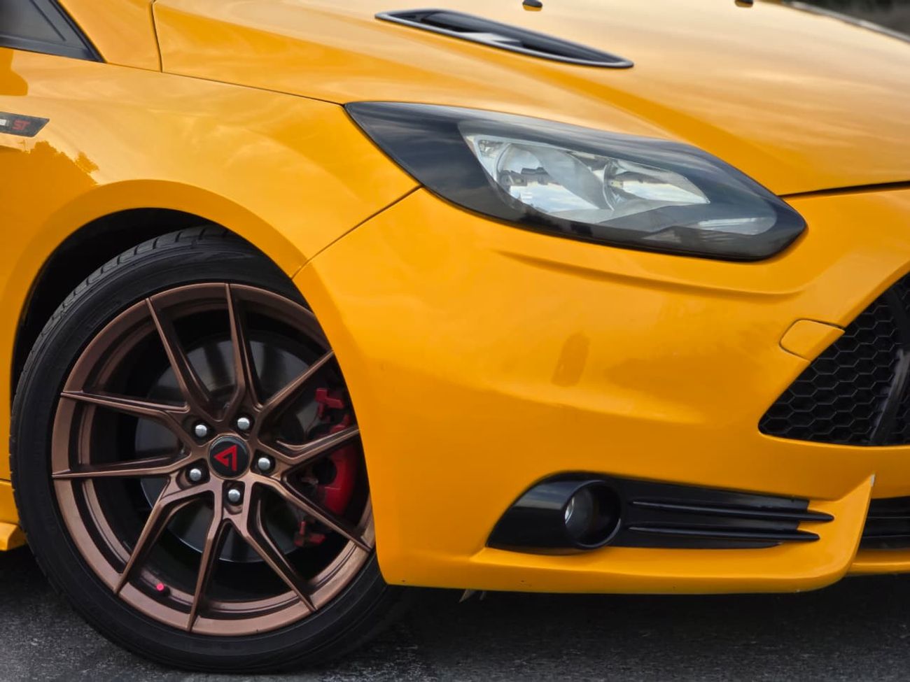 Ford Focus ST 2.0L FORD FOCUS ST 2014 GCC MANUAL // FULL OPITION // PERFECT CONDITION