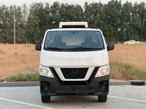 Nissan Urvan STANDARD
