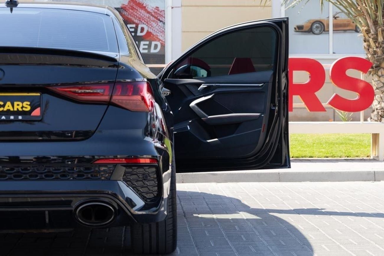 أودي RS3 TFSI quattro 2.5L Sedan Audi RS3 TFSI Quattro 2022 GCC under Warranty with Flexible Down-Payment.