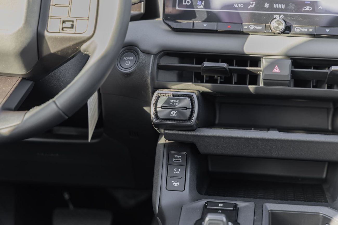 تويوتا راف ٤ Toyota RAV4 XSE | Hybrid | GCC Specs | AWD | 2.5L | White | EXPORT