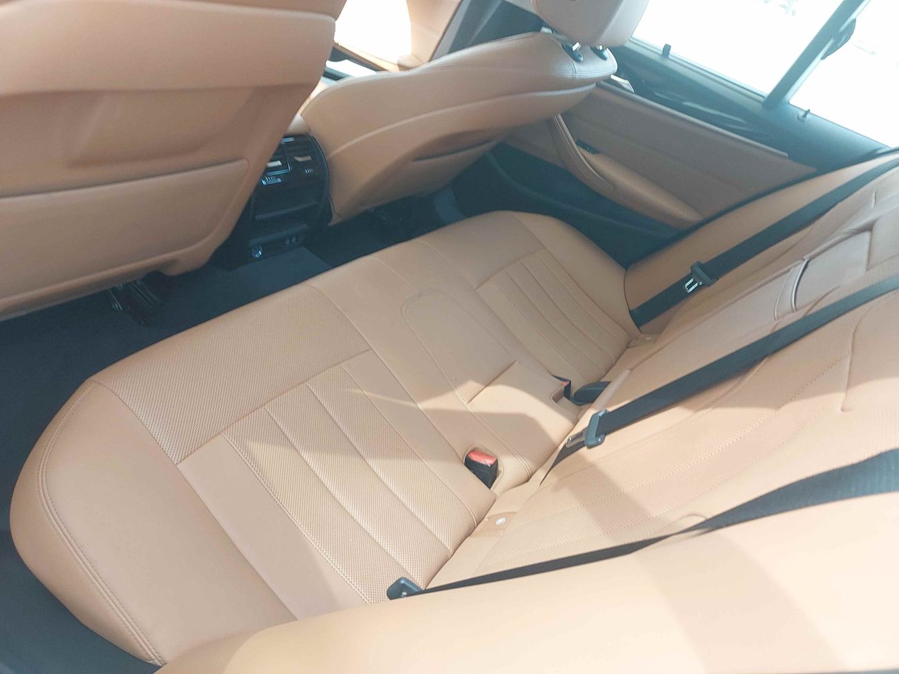 بي أم دبليو 520i JOY EDITION 2 | بدون دفعة مقدمة | اختبار القيادة في المنزل