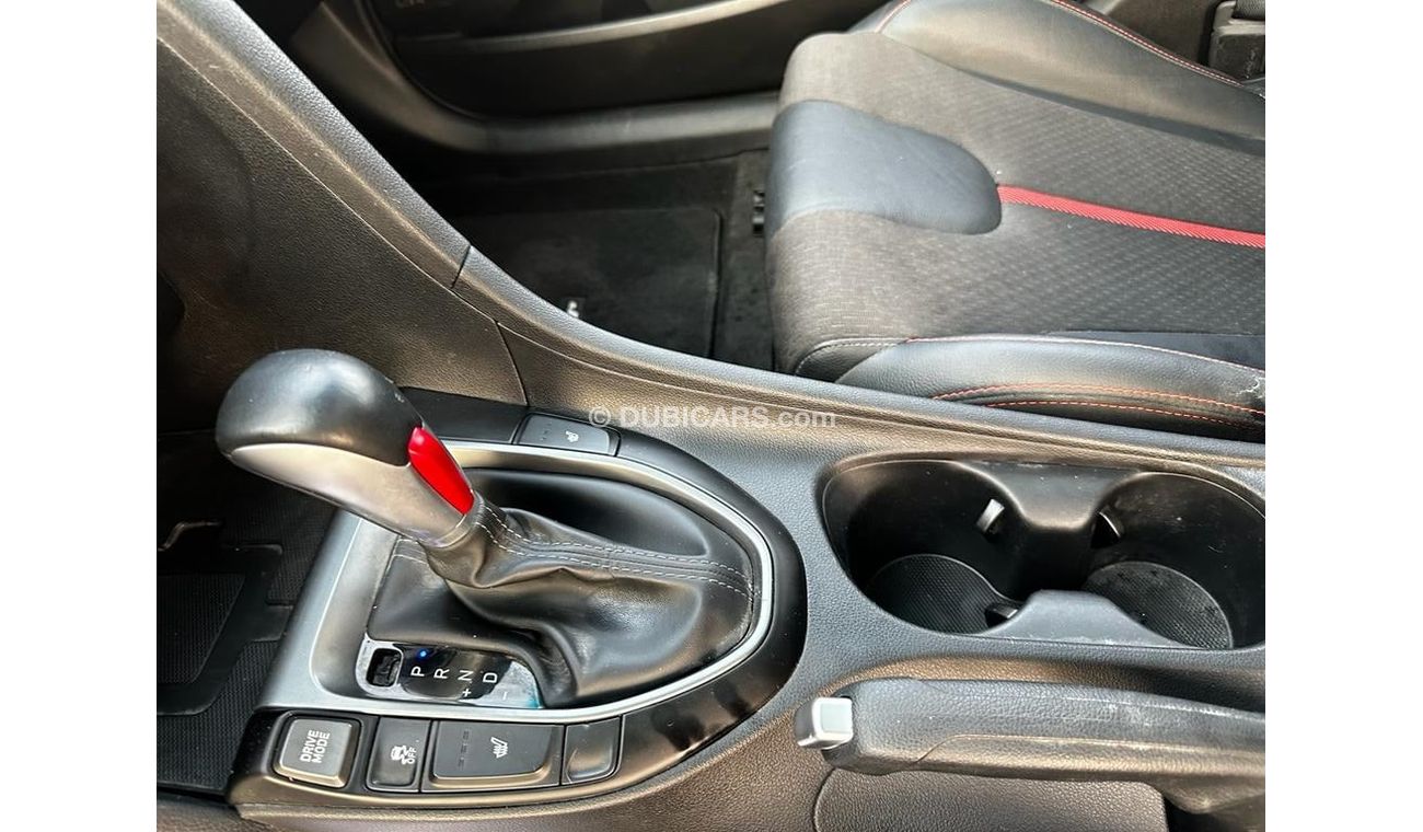 Hyundai Veloster Turbo