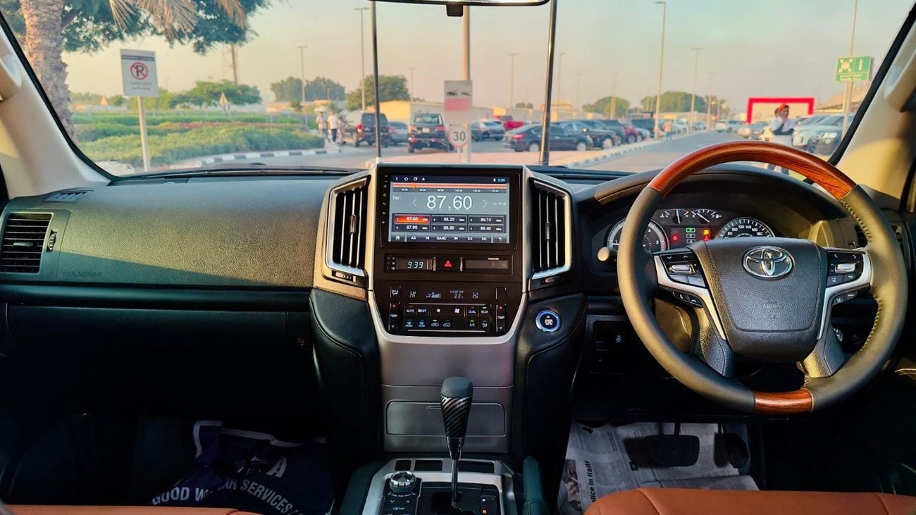 Toyota Land Cruiser HEAVY OFF ROAD MODIFICATION | 2018 | RHD | 4.5L DIESEL ENGINE | (AT) | AWNING CAMPING TENT