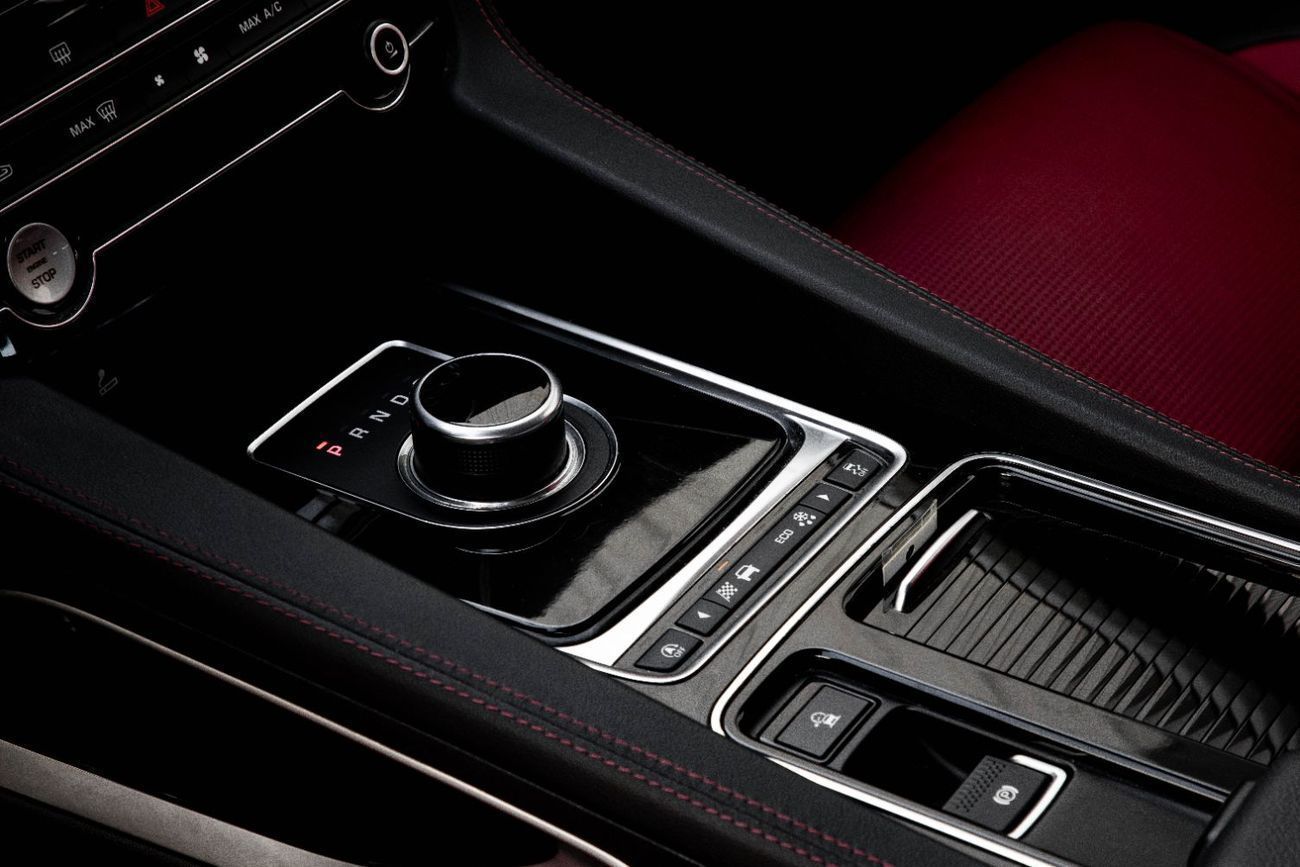 جاكوار F بيس R SPORT | 2,135 P.M  | 0% Downpayment | Agency Serviced!