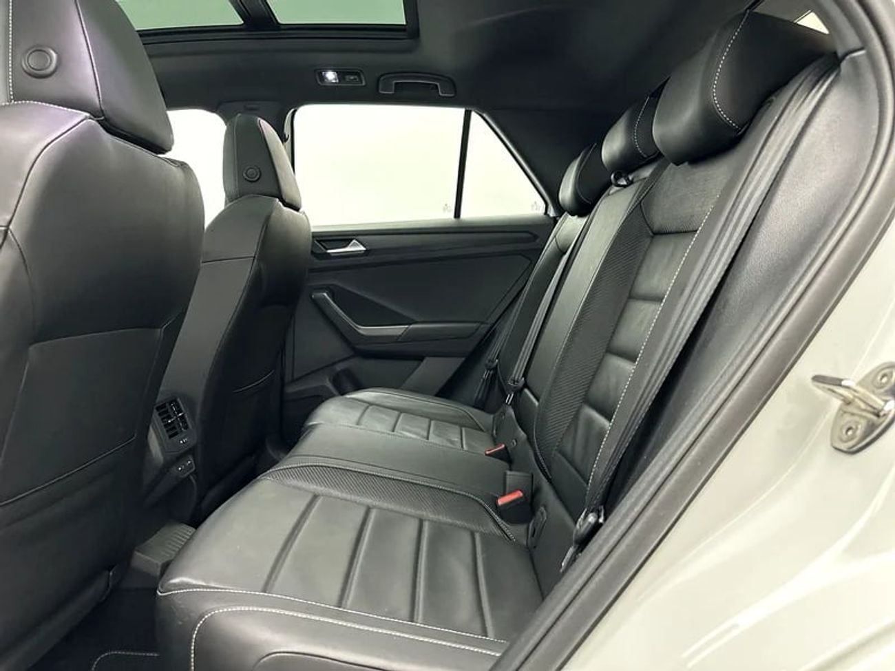 فولكس واجن T ROC R-Line