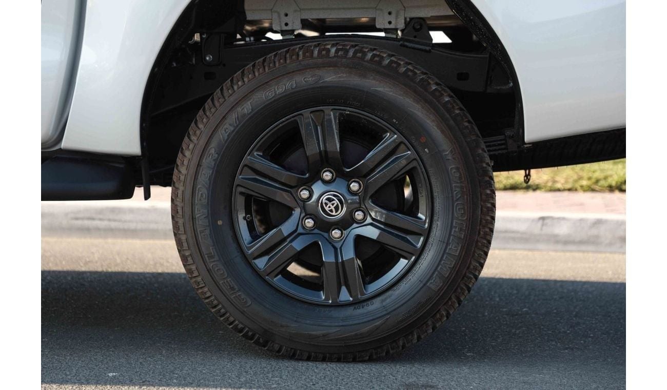 Toyota Hilux 2.7L HI - PLATINUM WHITE PEARL inside BLACK | Export Only