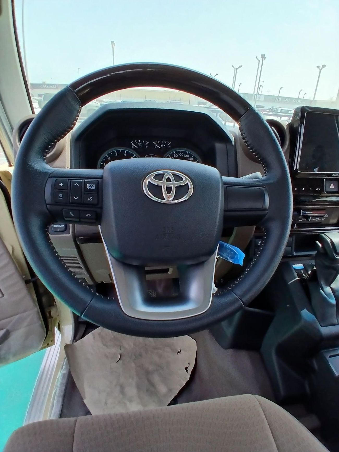 تويوتا لاند كروزر بيك آب Std 4.0L Single Cab Utility 4WD