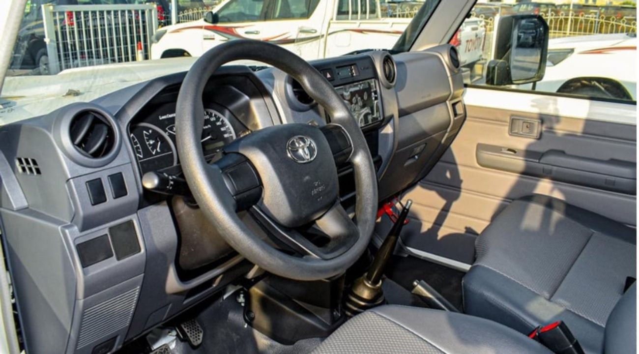 Toyota Land Cruiser 70 Toyota Land Cruiser LC78 Hard Top 4.2L Diesel 3doors V6 2025