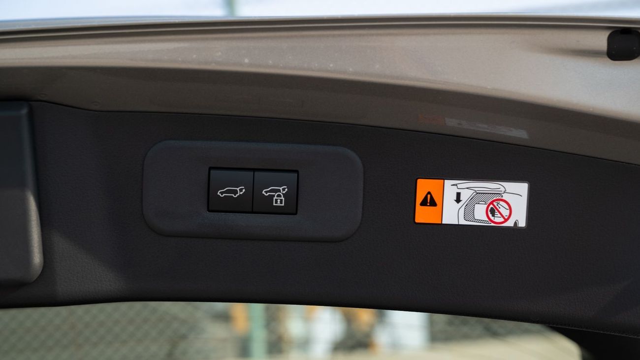 Lexus NX350h Hybrid 2.5L LEXUS NX350h 2.5L -2025YM