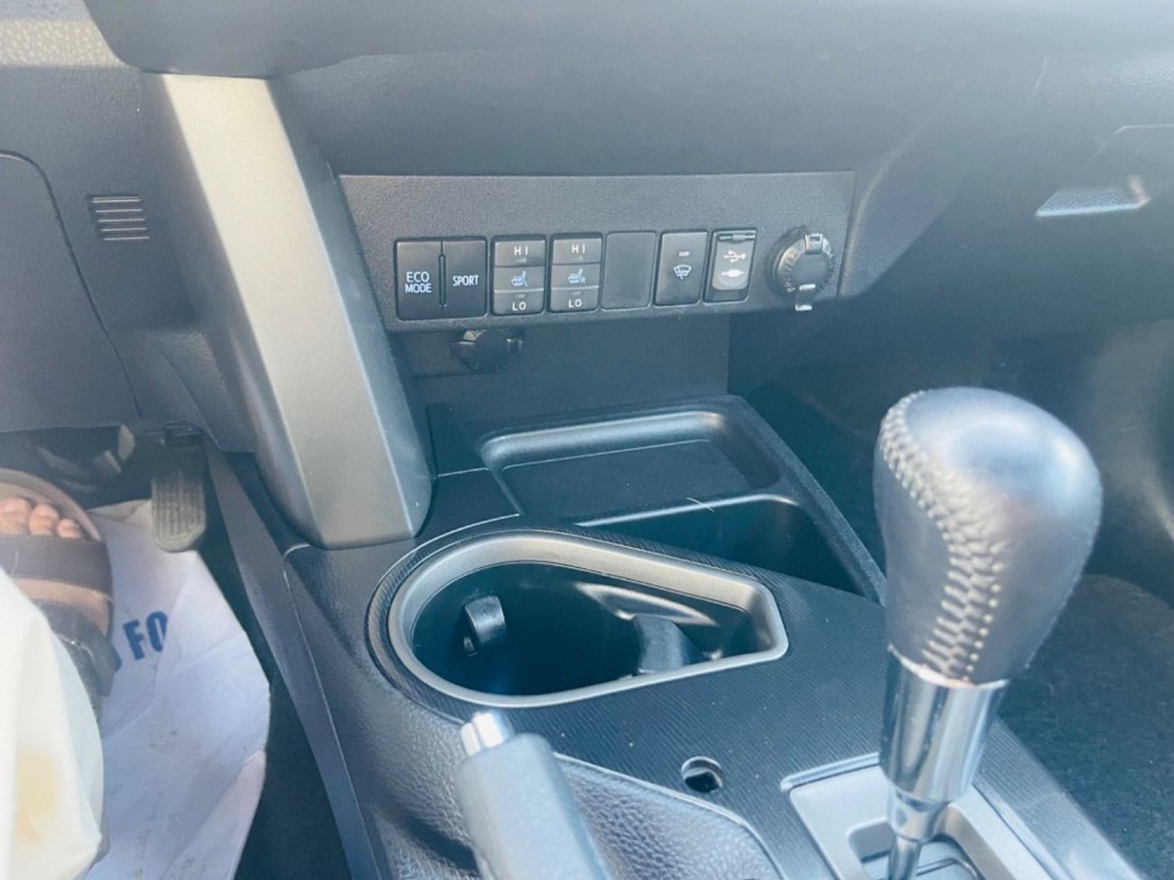 Toyota RAV4 Limited 2.5L SE  2.5L