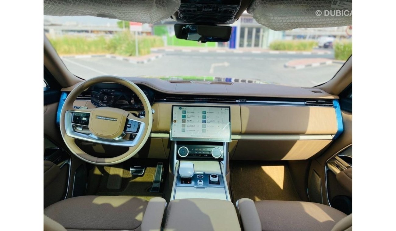 Land Rover Range Rover GCC SPEC UNDER WARRANTY AND SERVICE CONTRACT