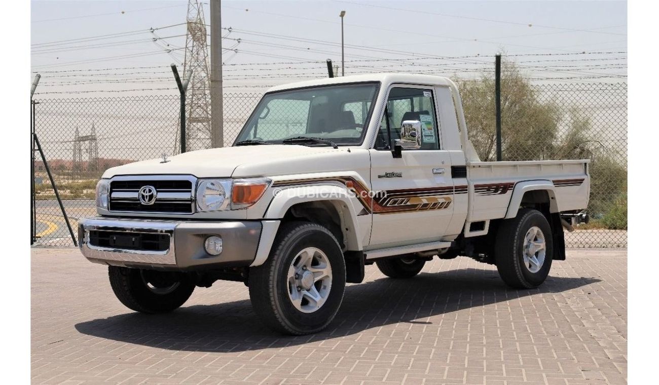 Toyota Land Cruiser Pick Up TOYOTA_LAND_CRUISER_PICK_UP_SINGLE_4.0_V6_GASOLINE_2022