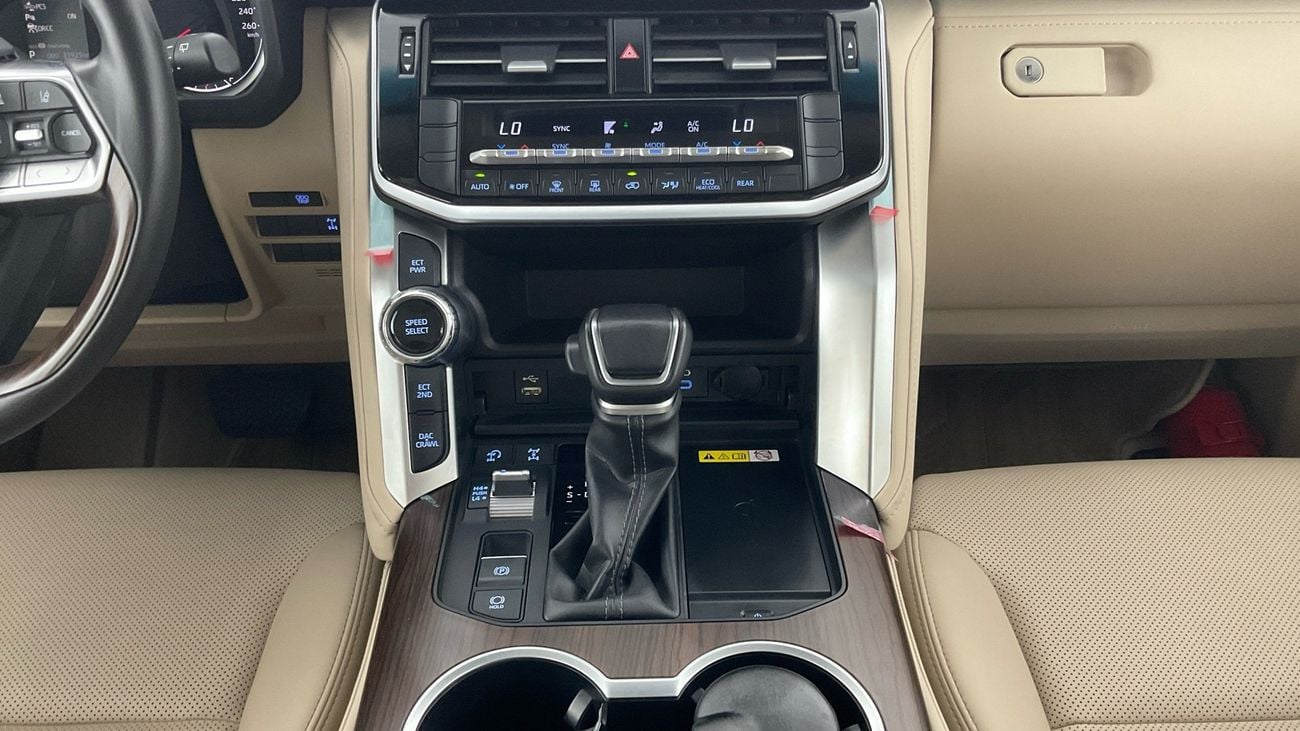 Toyota Land Cruiser GXR | upto AED 20,000 Ramadan Discount | Guaranteed Warranty | 0 Down Payment