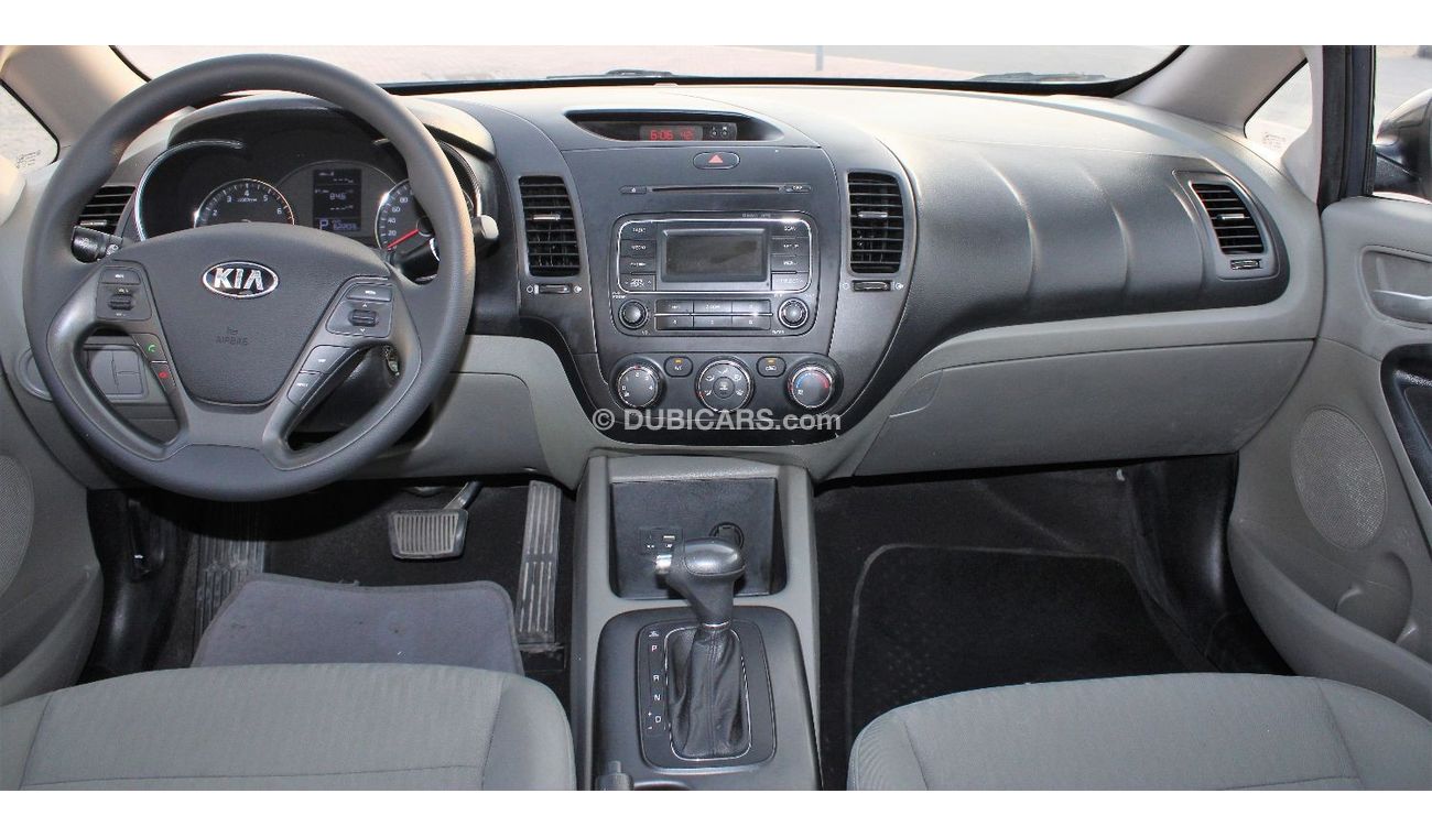 كيا سيراتو كيا سيراتو 2016 خليجي 1600 سي سي بحالة ممتازة بدون حوادث نظيفه جدا من الداخل والخارج