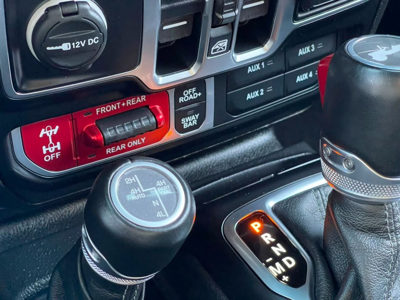 Jeep Wrangler Unlimited RUBICON X / 3.6L V6 / GCC / RADAR / ARB PUMP /RADAR / LINE ASSIST / LOW MILEAGE / NEW BIG SCREEN