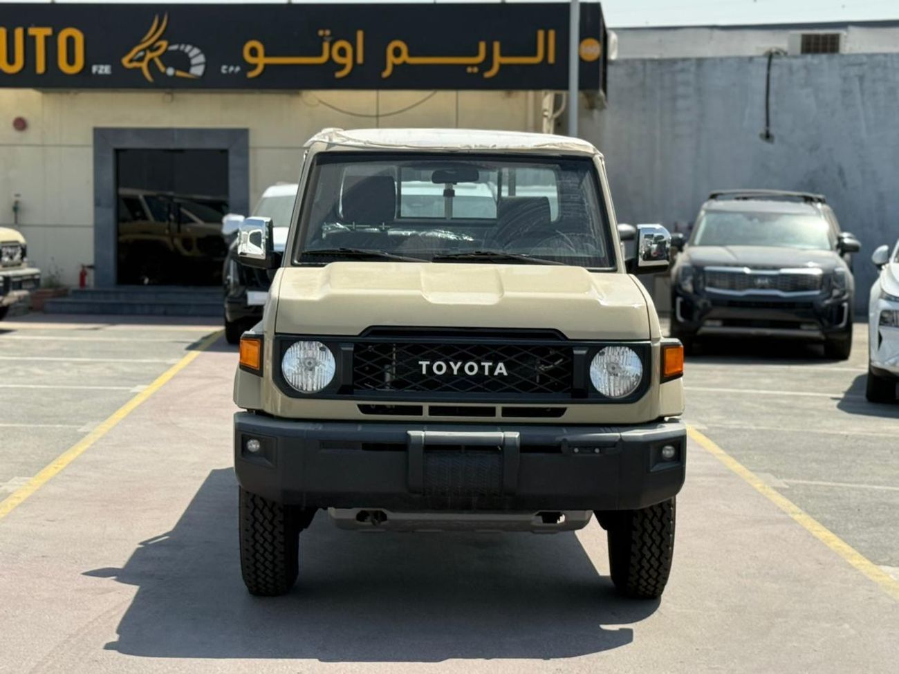تويوتا لاند كروزر بيك آب Std 4.0L Single Cab Utility 4WD