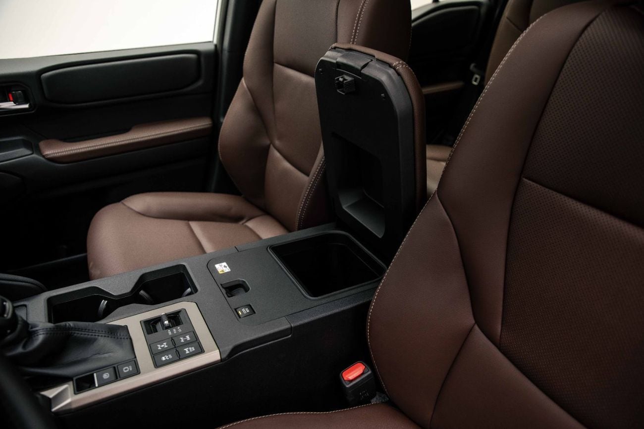 Toyota Prado ADVENTURE 2.8L - PLATINUM WHITE INSIDE DK CHESTNUT | EXPORT ONLY