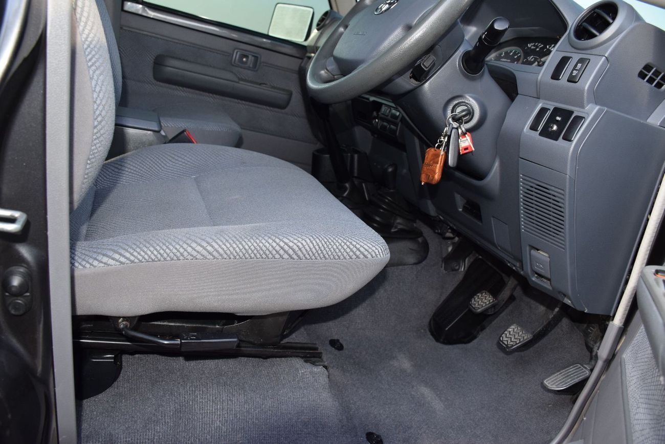 تويوتا لاند كروزر بيك آب PICKUP DLX 4.5L