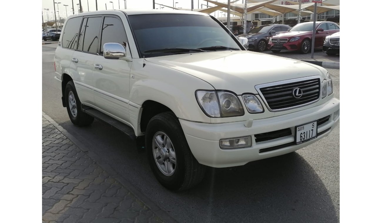 Lexus LX 470 Lexus LX 470 white