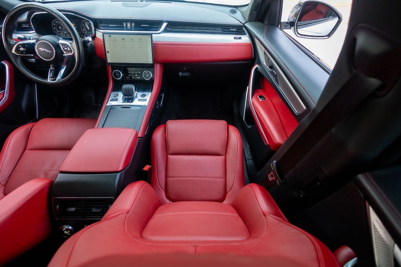 Jaguar F Pace R-Dynamic SE 2.0L