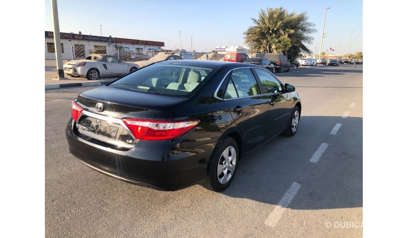 Toyota Camry LE, US Specs