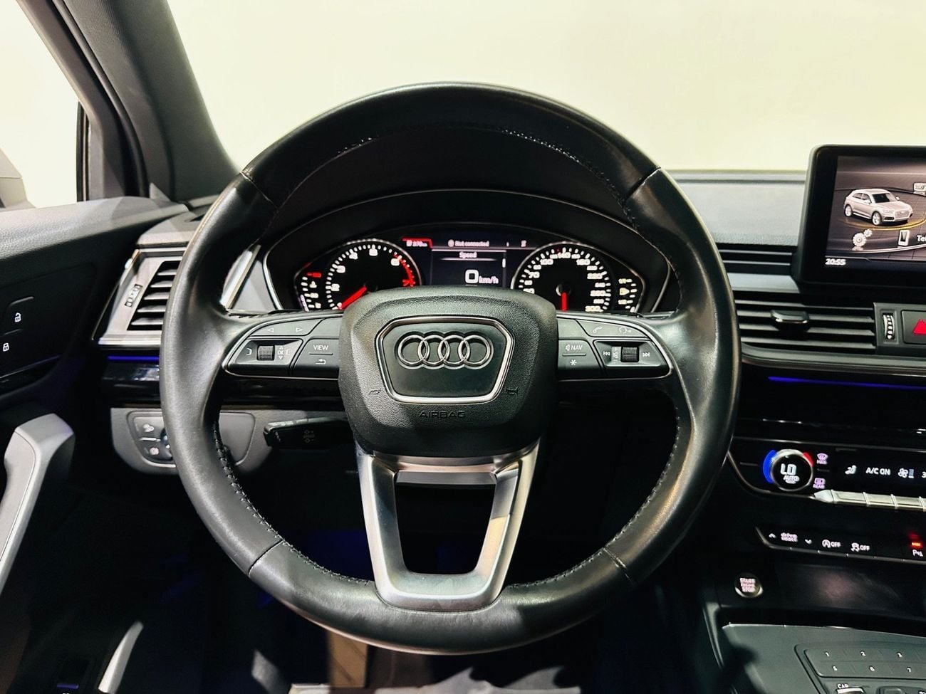 Audi Q5 45 TFSI Quattro S Line 2.0L (252 HP)