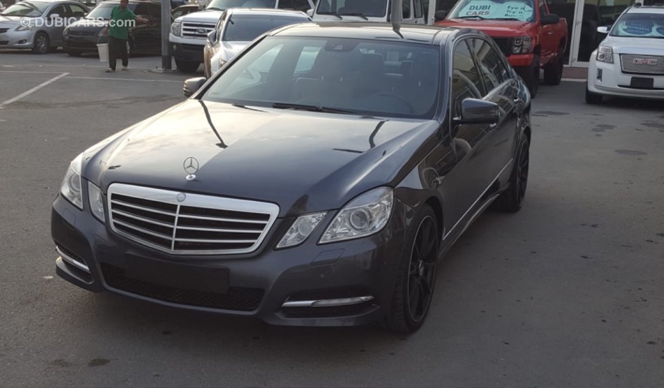 Mercedes-Benz E300 model 2013 GCC car prefect condition full service full option low mileage