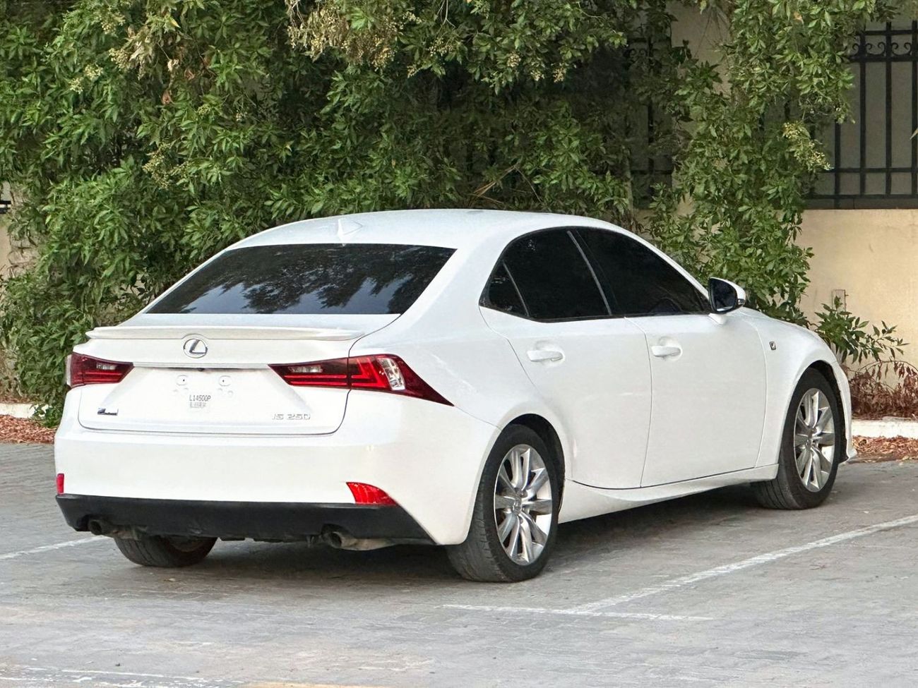 Lexus IS250 F Sport LEXUS IS F 250  PRICE: 41,000 DIRHAMS  MILEAGE : 139,000 km  American specifications  6 cyli