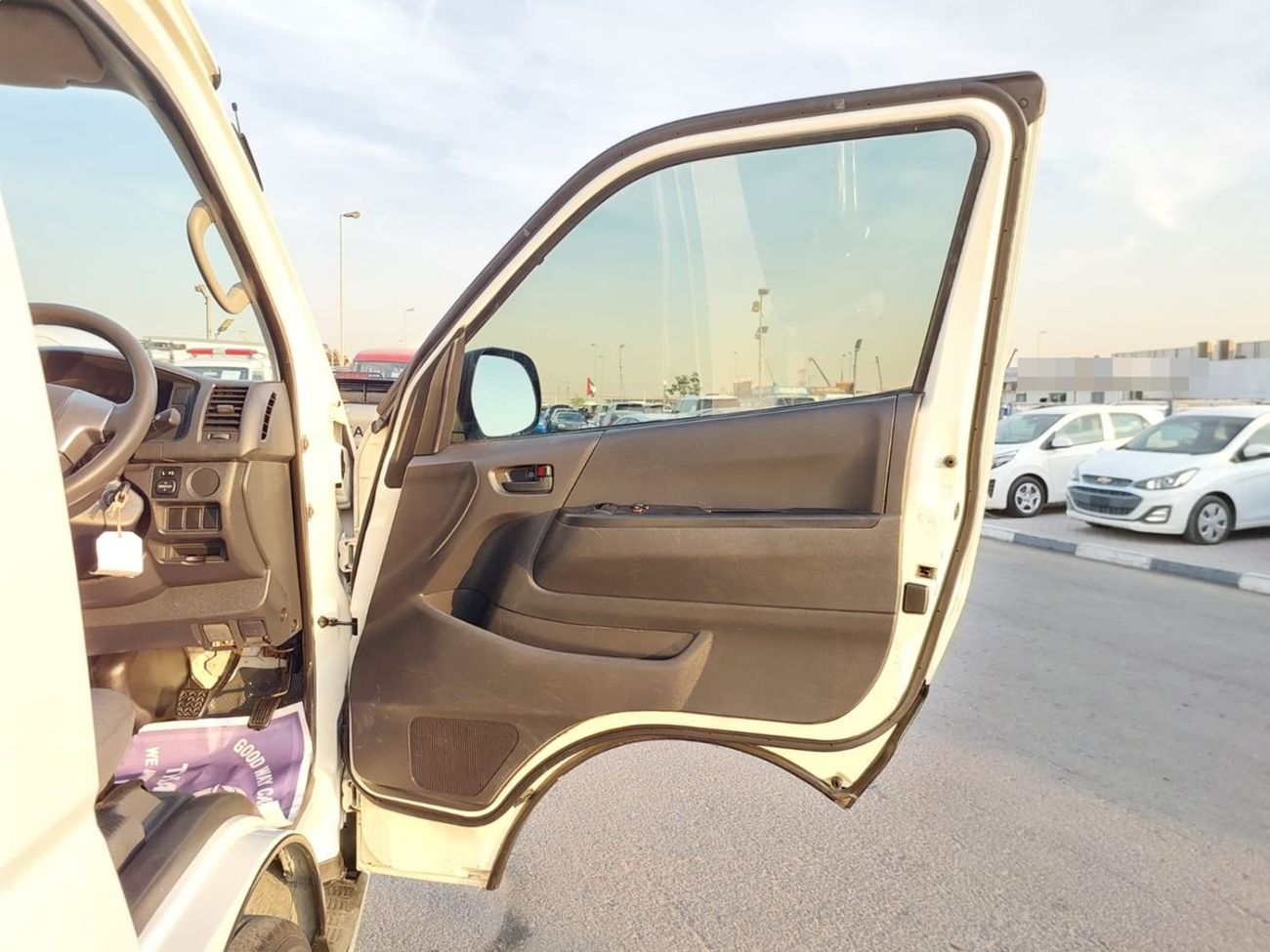 تويوتا هاياس TOYOTA HIACE COMMUTER VAN RHD 2019 MODEL 3.0 L DIESEL AUTOMATIC(PM38974)
