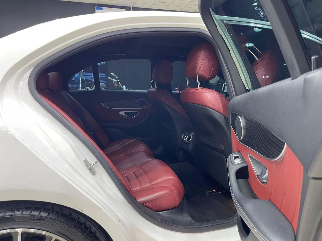 مرسيدس بنز C 200