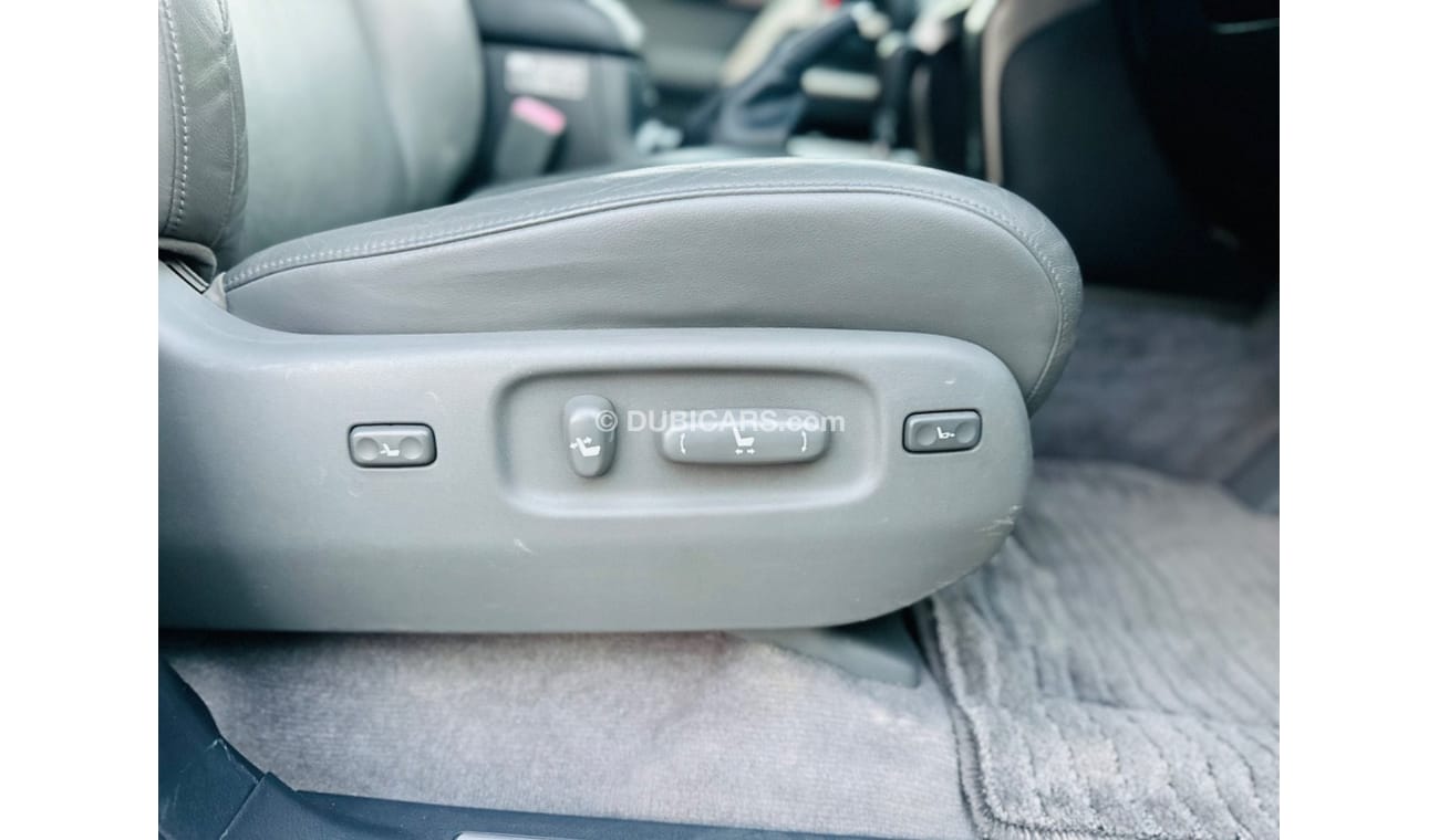 Toyota Land Cruiser Land cruiser ZX , top of the range