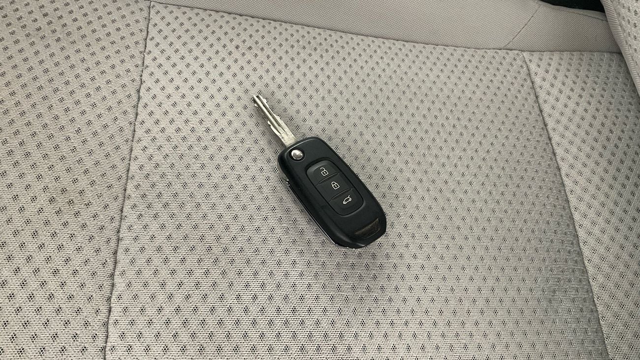 Renault Koleos PE 2.5L FWD PE | Guaranteed Warranty | 0 Down Payment