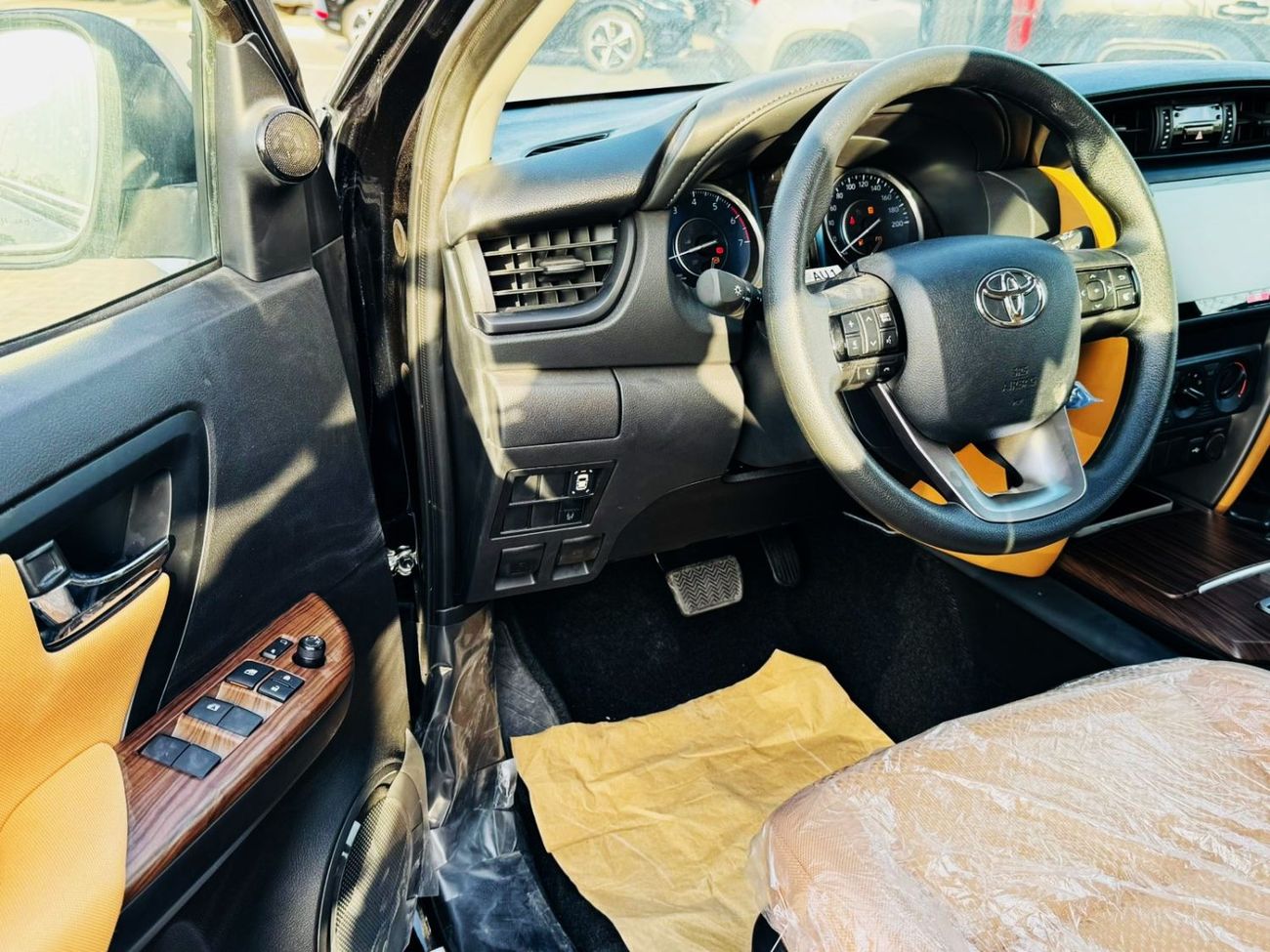 Toyota Fortuner Toyota Fortuner 2.7 mid option manual AC 2025