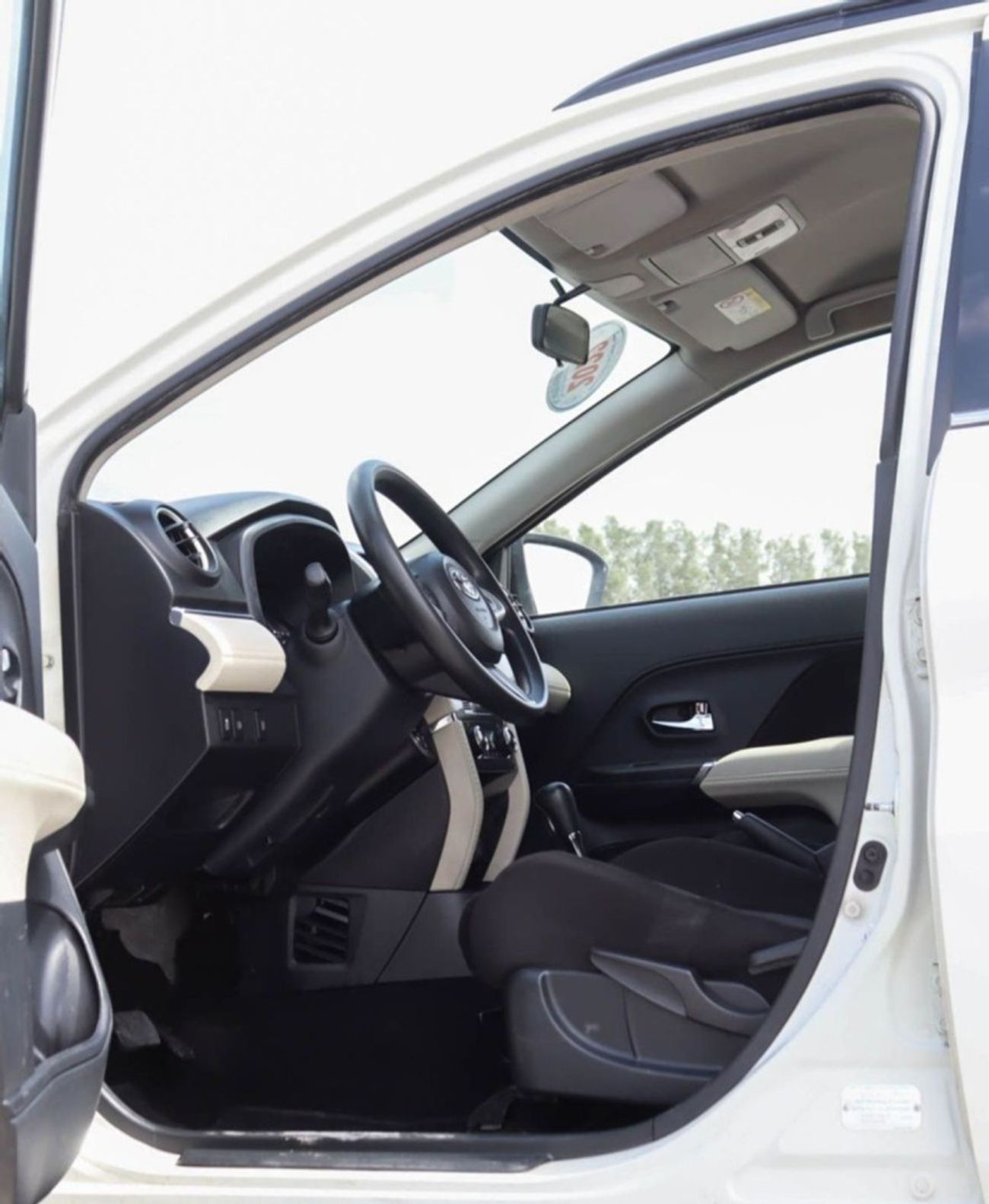 Toyota Rush EX 1.5L Toyota Rush 1.5L 2022 GCC , Original Paint , accident-free, in excellent condition 837 P.M