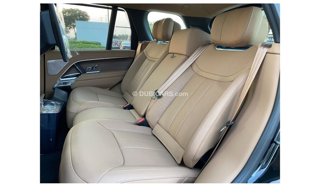 Land Rover Range Rover **2024**GCC SPEC UNDER WARRANTY AND SERVICE