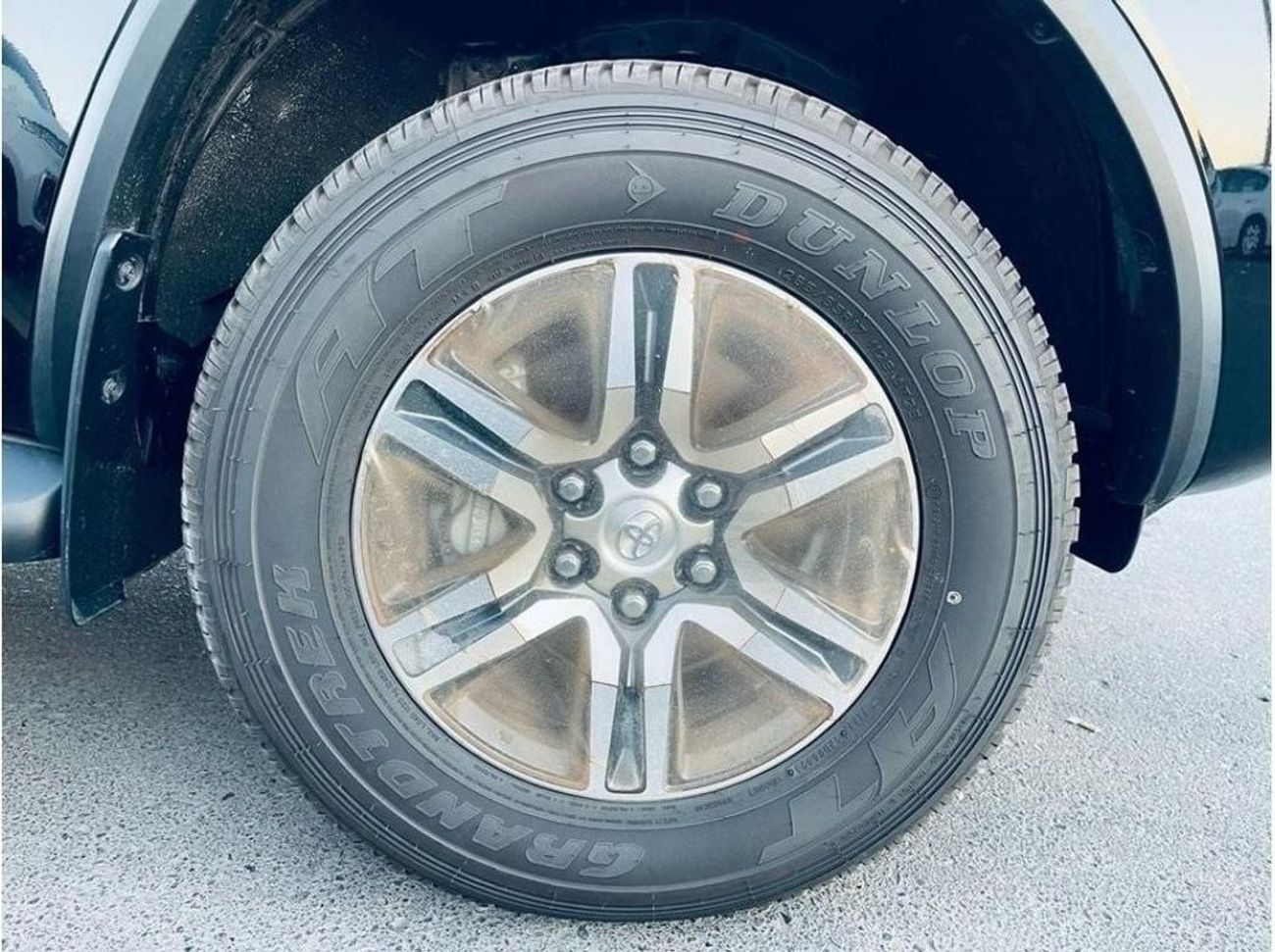 Toyota Fortuner TOYOTA FORTUNER 2.7L 4WD 2023 MODEL EXPORT PRICE 112000 AED