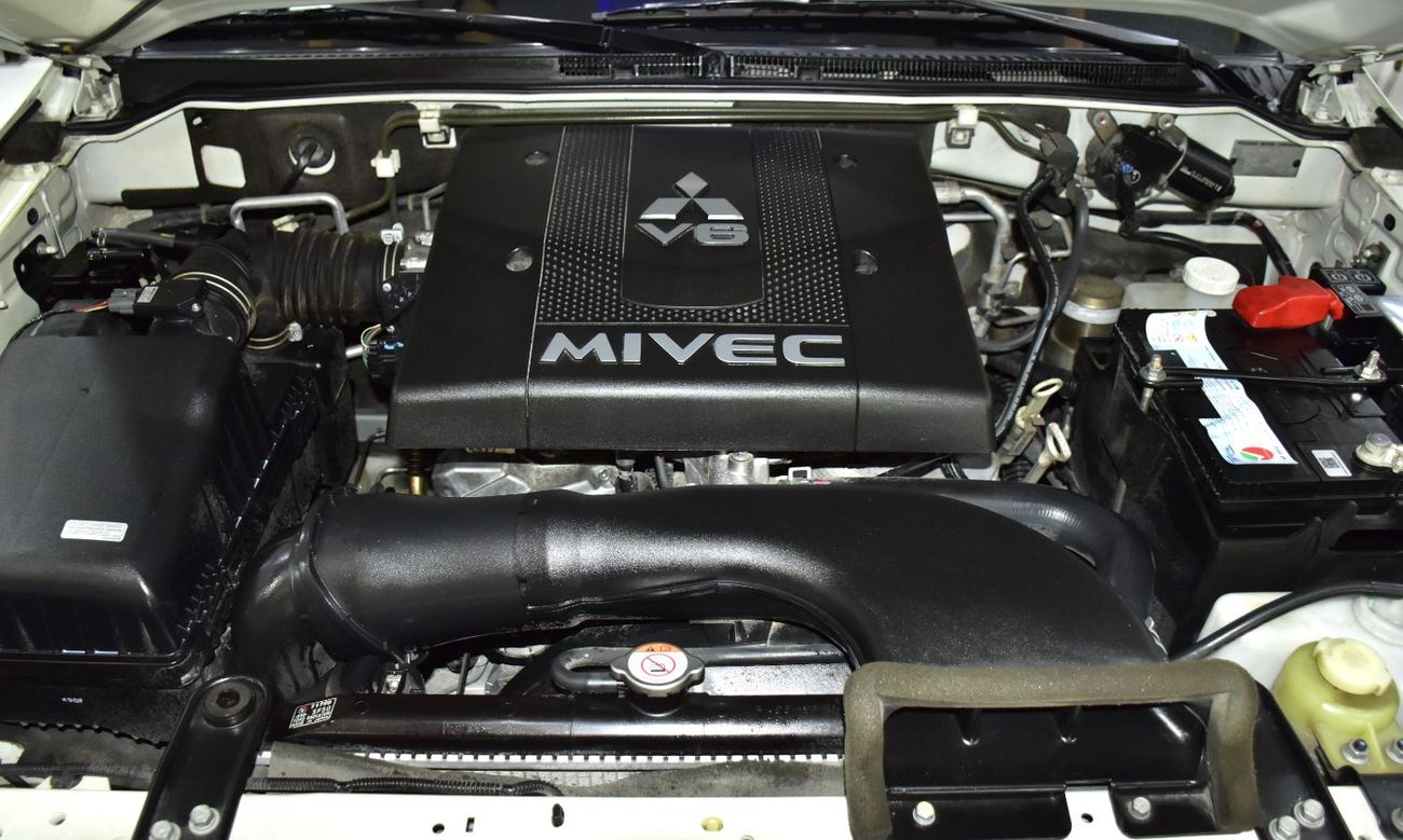 Mitsubishi Pajero Sport EXCELLENT DEAL for our Mitsubishi Pajero Signature Edition GLS 3.8 ( 2020 Model ) in White / Black C