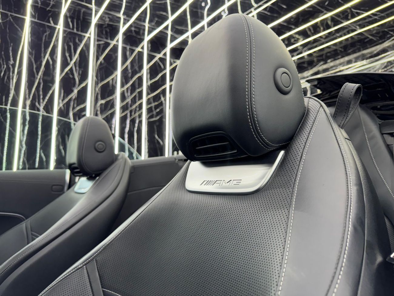 مرسيدس بنز SL 63 AMG AMG 4MATIC+ Roadster Night Package 2023 Mercedes Benz SL63, Warranty, Very Low Kms, 577HP