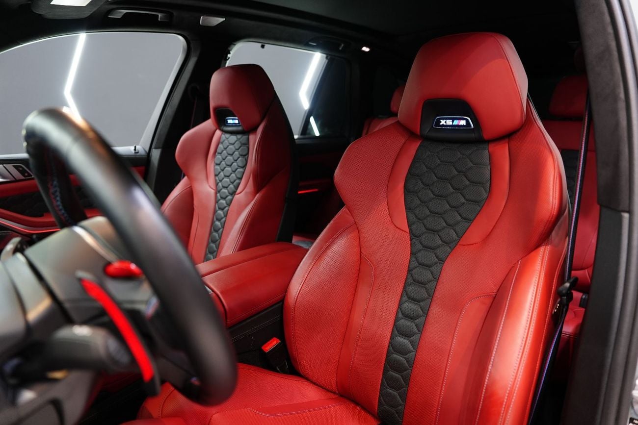 بي أم دبليو X5 M Competition, Shadowline Package, Carbon Interior, Latest Facelift, Dealer Warr + Serv!!